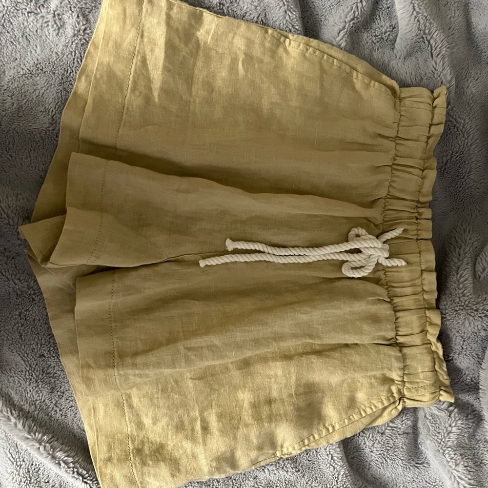 H&M shorts never worn